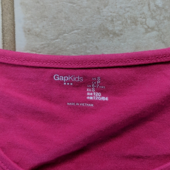 Girl size 6 Gap pink top and gray jeans - Picture 7 of 9